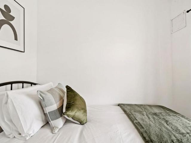 Room for rent in Chalk Farm, Greater London