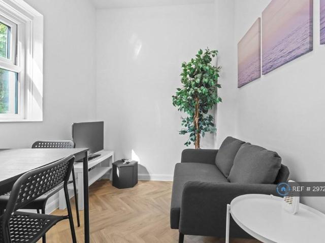 Room for rent in Upperton, Eastbourne