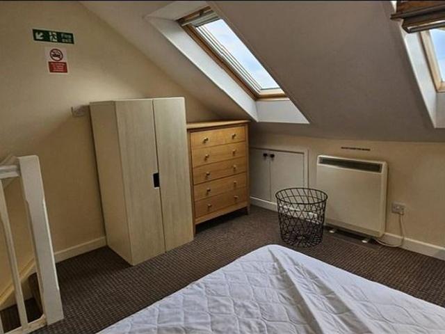 Room for rent in St James, Sandown Park