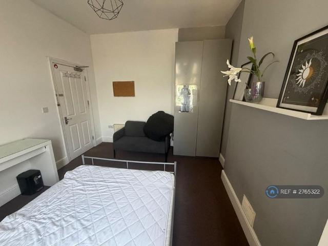 Room for rent in Alperton, Greater London