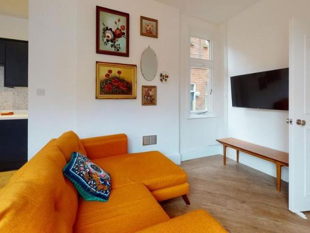 Room for rent in Elmfield, Leicestershire