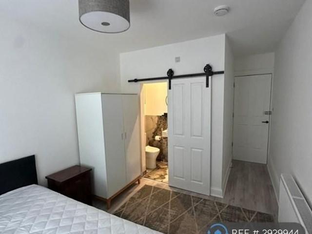 Room for rent in Spring Park, Luton
