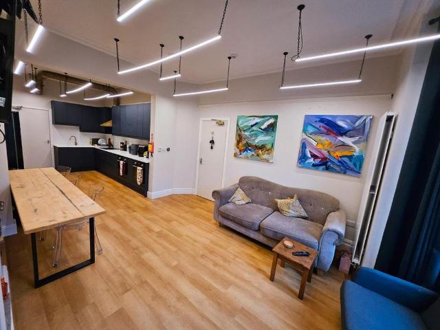 Room for rent in Northgate Village, Two Mills