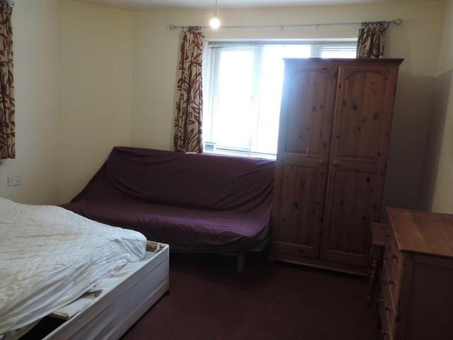 Room for rent in Baswich, Staffordshire