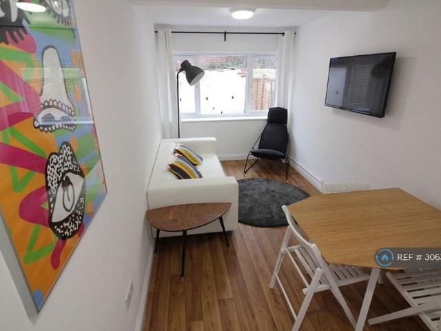 Room for rent in Paintworks, Bristol