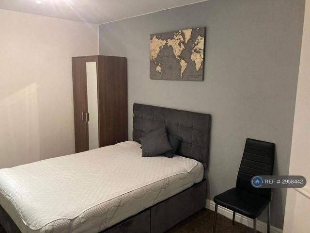 Room for rent in South Harrow, Greater London