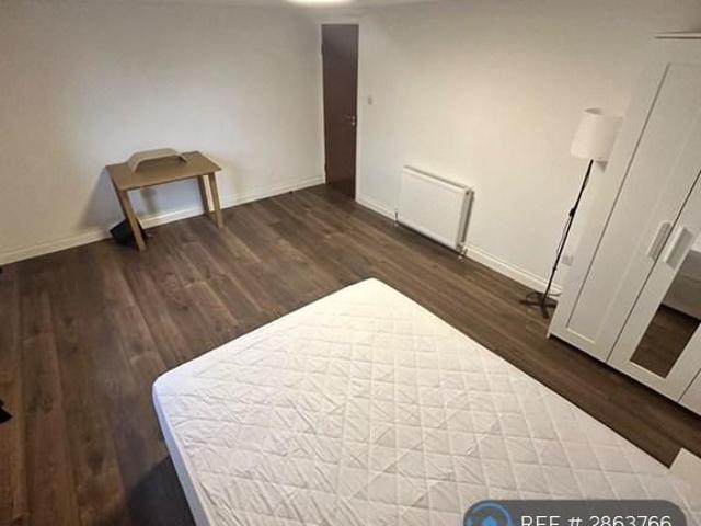 Room for rent in Kennington, Greater London