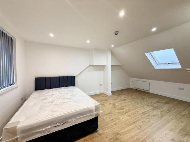 Room for rent in London Borough of Ealing, Greenford