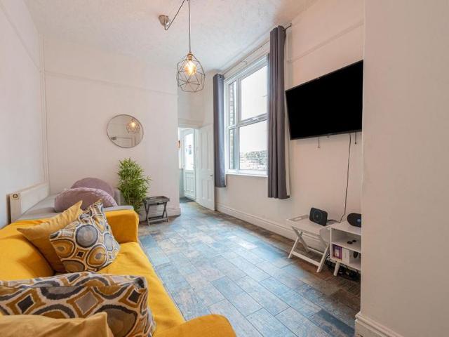 Room for rent in Two Mills, Cheshire