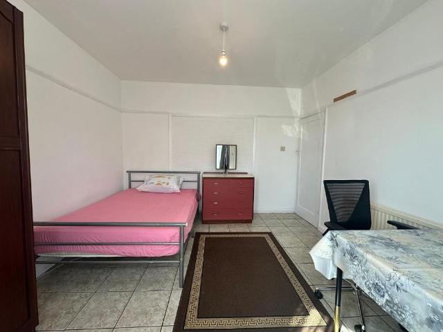 Room for rent in London Borough of Ealing, Greater London