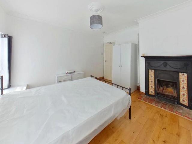 Room for rent in Clayhall, Middlecroft