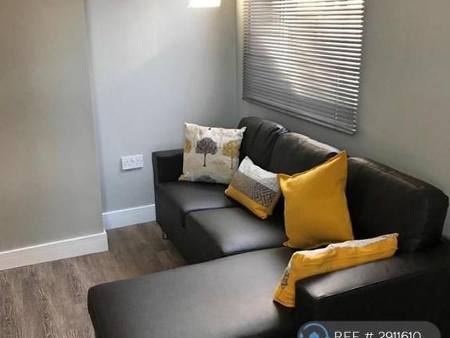 Room for rent in Atherstone CP, Gun Hill