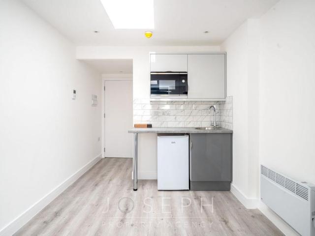 Room for rent in Key Street, Suffolk