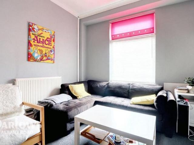 Room for rent in Saltmead, Falcon Lodge