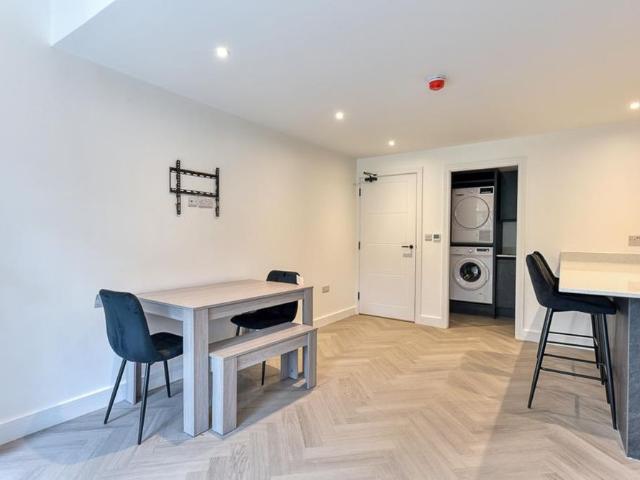 Room for rent in Gedling, East Midlands