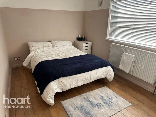 Room for rent in South Hornchurch, Greater London