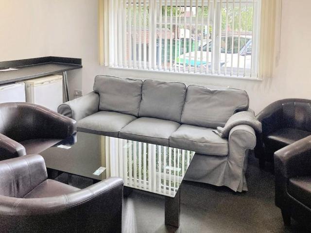 Room for rent in Wotton, Gloucester