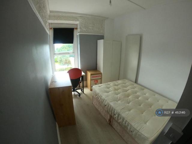 Room for rent in Nangreaves, Wales