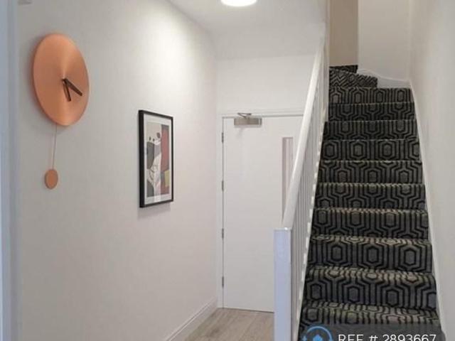 Room for rent in Seven Kings, Greater London
