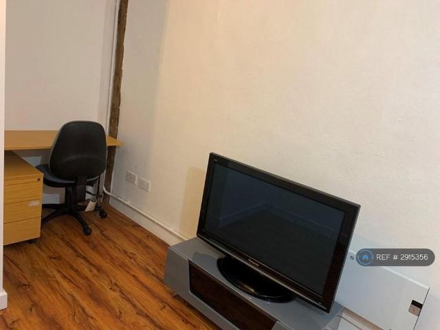 Room for rent in Hythe, Fordham Heath