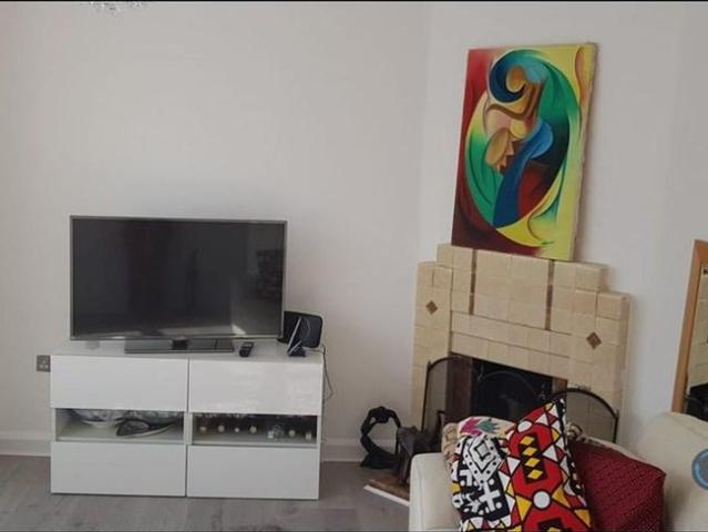 Room for rent in New Town, Monks Orchard