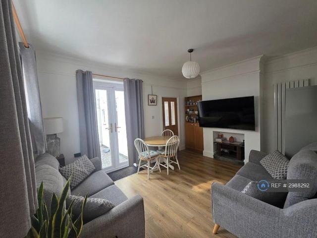 Room for rent in Swindon, Golden Valley