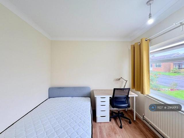 Room for rent in Cannon Park, West Midlands