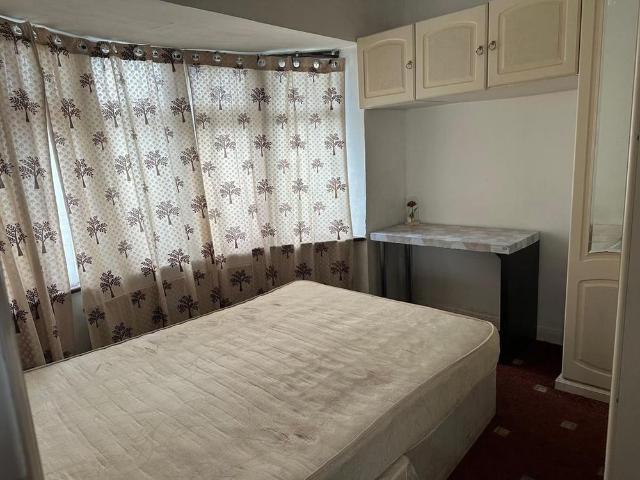 Room for rent in London Borough of Ealing, Greenford