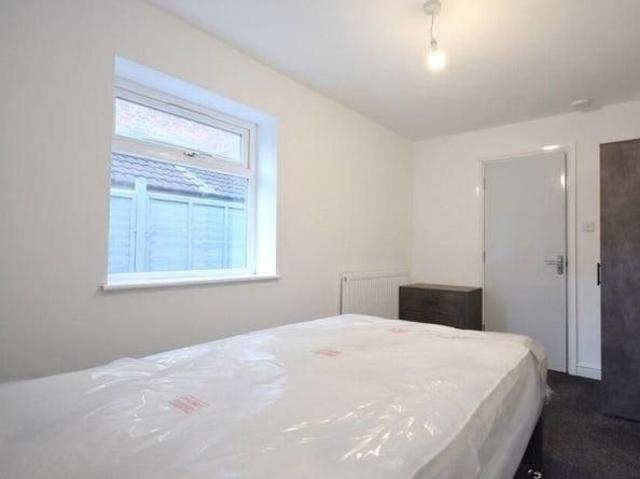 Room for rent in Spon End, West Midlands