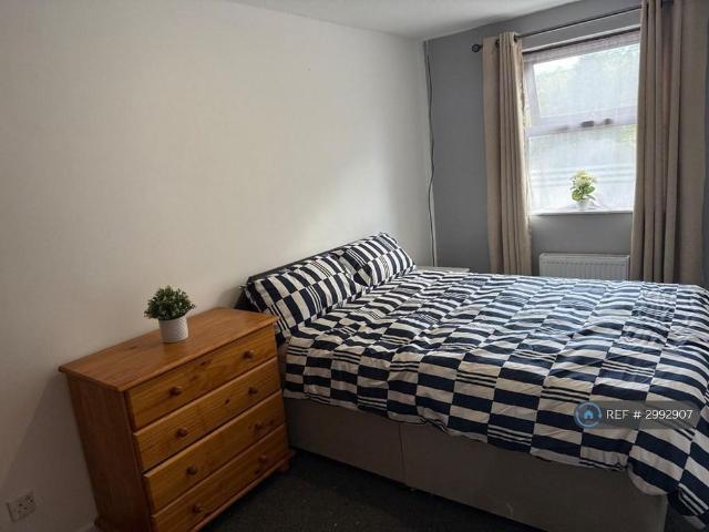 Room for rent in Conniburrow, Milton Keynes