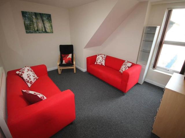 Room for rent in New Normanton, East Midlands