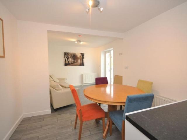 Room for rent in Broadfield, Glynde