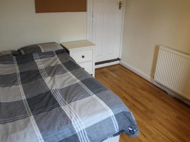 Room for rent in Blacon Point, Two Mills