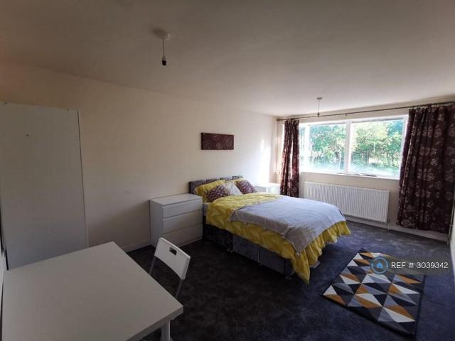 Room for rent in Halton