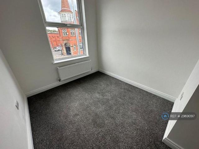 Room for rent in Sudden, Burnedge