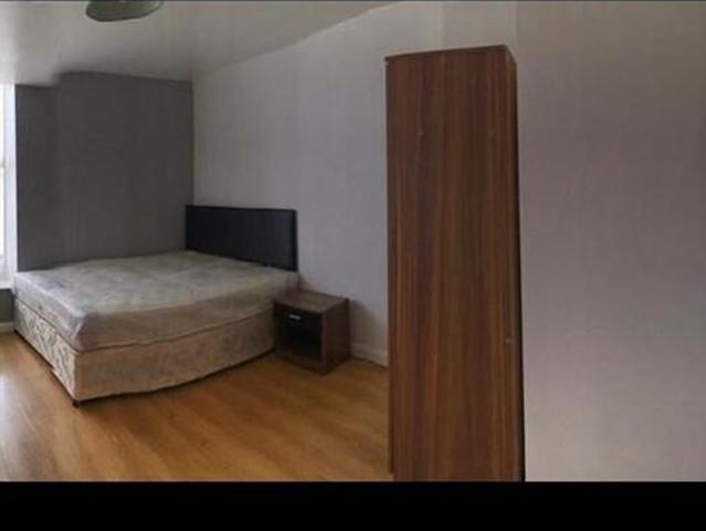 Room for rent in Eveswell, Wales