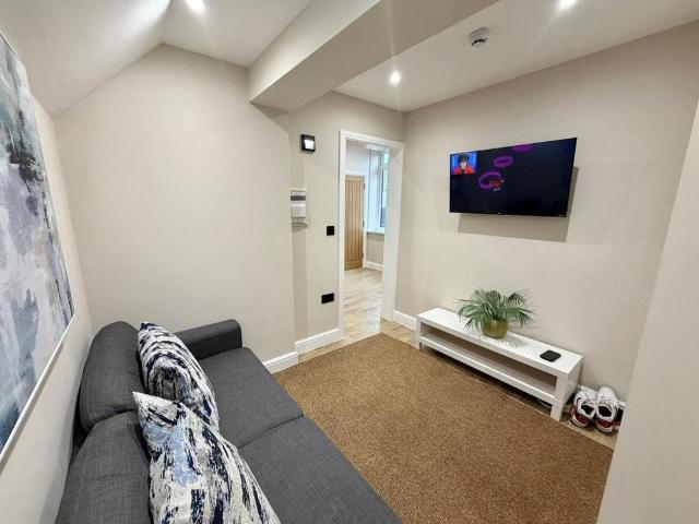 Room for rent in Broomhill, Chadsmoor