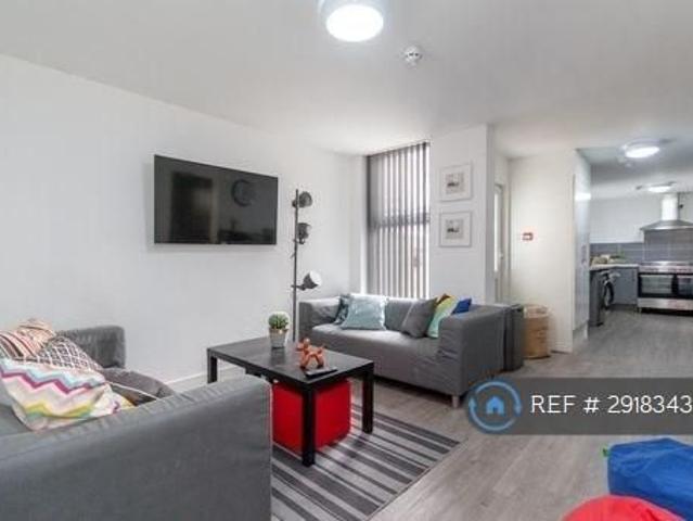 Room for rent in Kensington, Calderstones