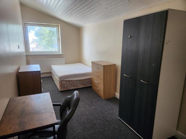 Room for rent in Normanton and Altofts, Altofts