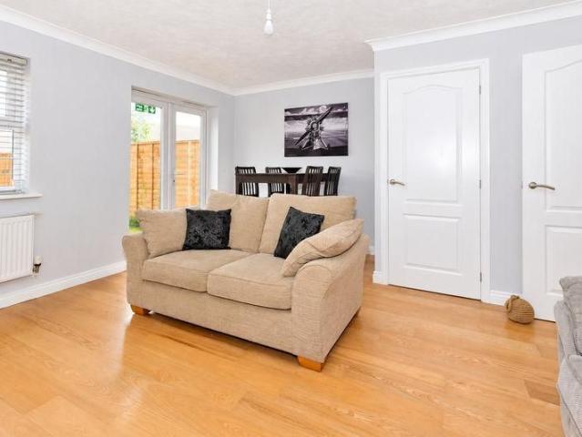 Room for rent in Sapley, Huntingdonshire
