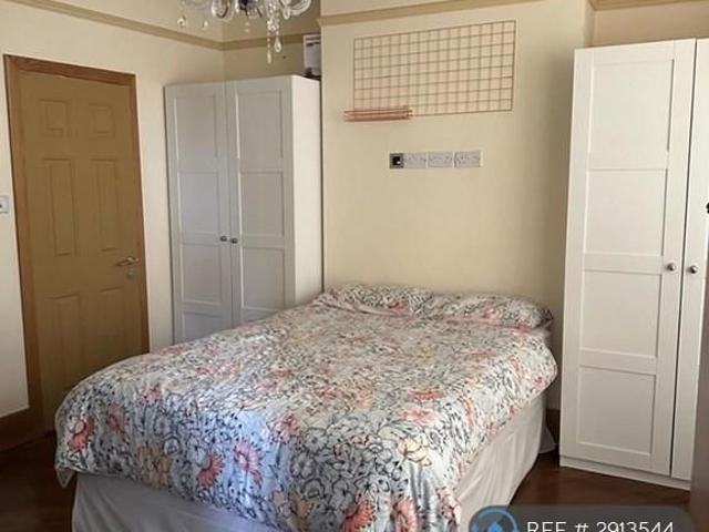Room for rent in London Borough of Ealing, Hanwell