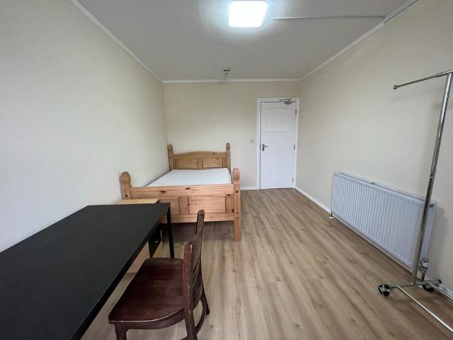 Room for rent in Feckenham, City Of Bristol