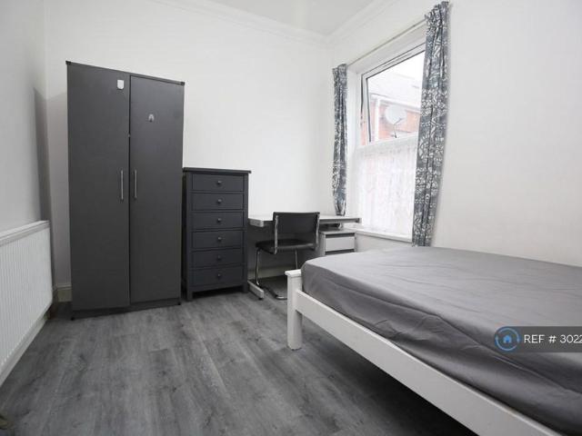Room for rent in Two Mills, Cheshire
