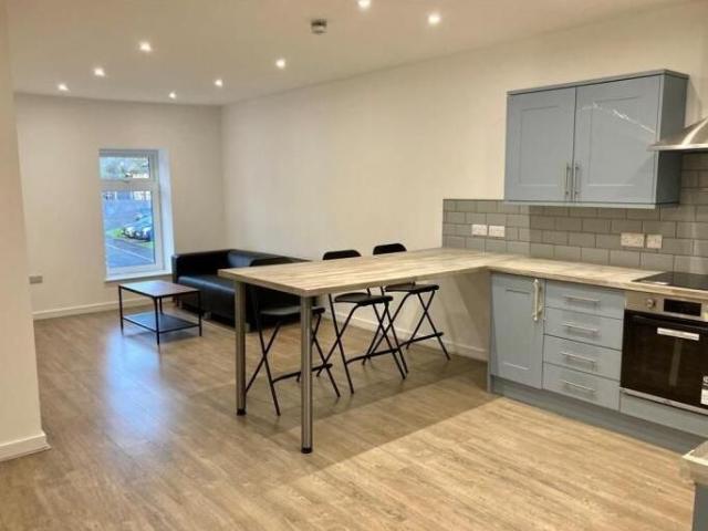 Room for rent in Troed-y-rhiw, Troedyrhiw