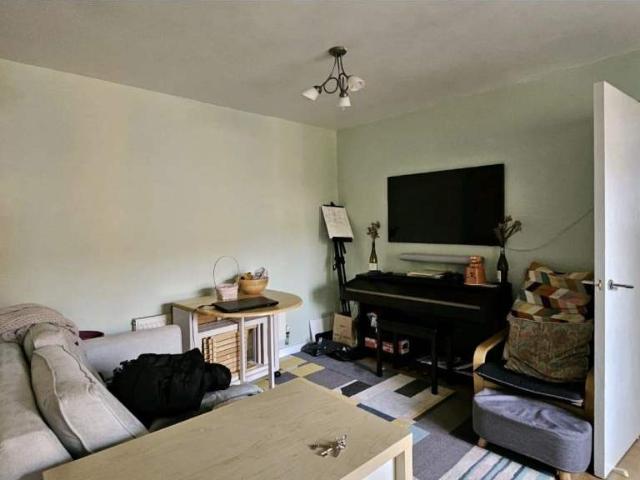 Room for rent in City Centre, Isle Of Man