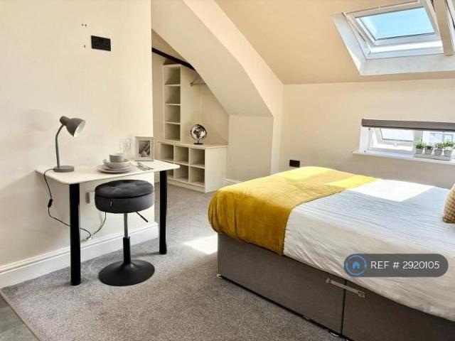 Room for rent in New Normanton, East Midlands