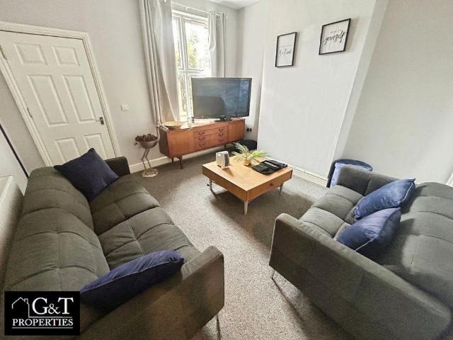 Room for rent in Ireland Green, Oldbury