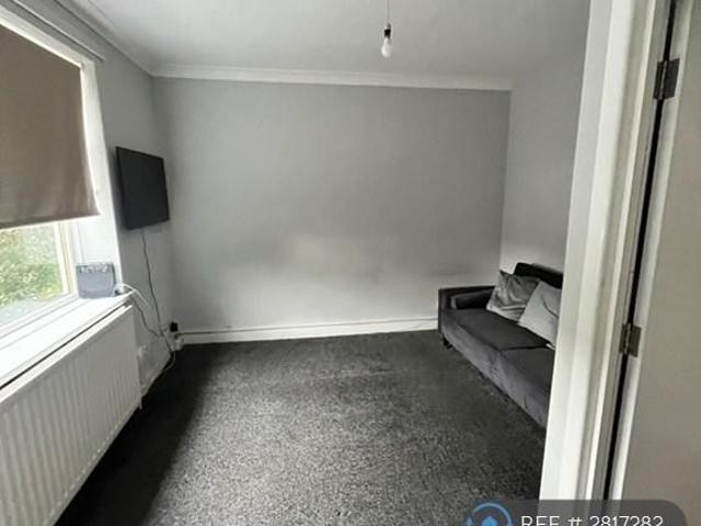 Room for rent in Two Mills, Cheshire