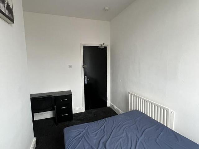Room for rent in Higher Broughton, Salford