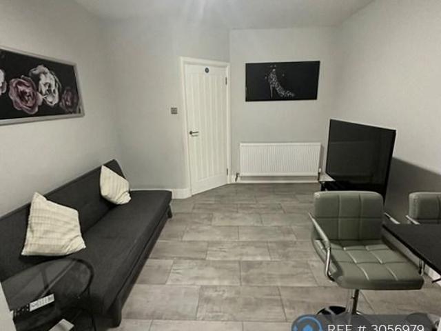Room for rent in London Borough of Croydon, Greater London